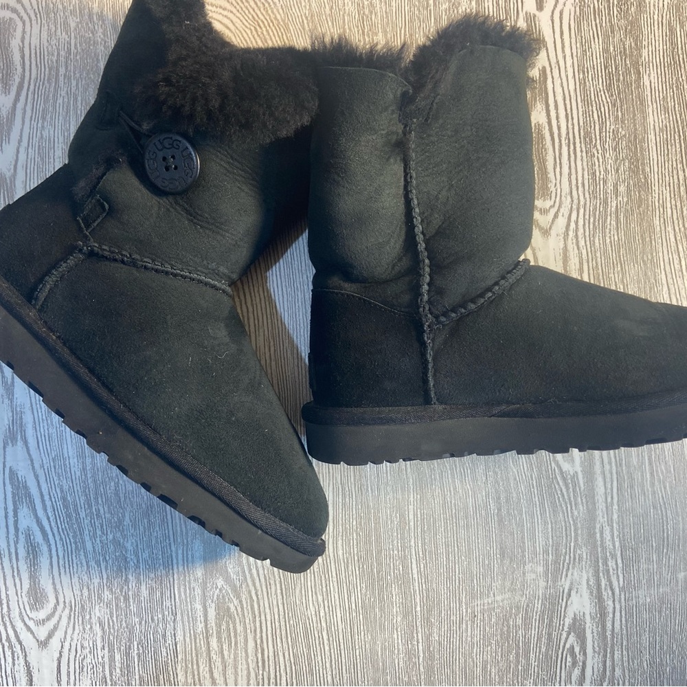 Black Uggs - image 6